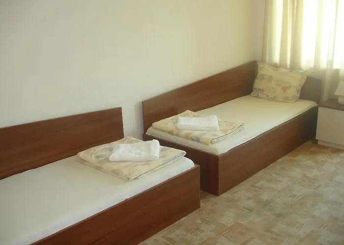 Family Dayana Ξενοδοχείο 2*